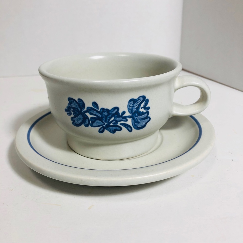 Pfaltzgraff Yorktown Cup & Saucer